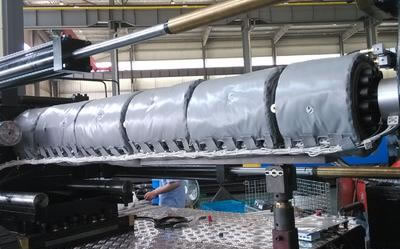 注塑機(jī)<a href=http://www.gzxsjob.com/e/tags/?tagname=%E4%BF%9D%E6%B8%A9%E8%A1%A3 target=_blank class=infotextkey>保溫衣</a>的好處